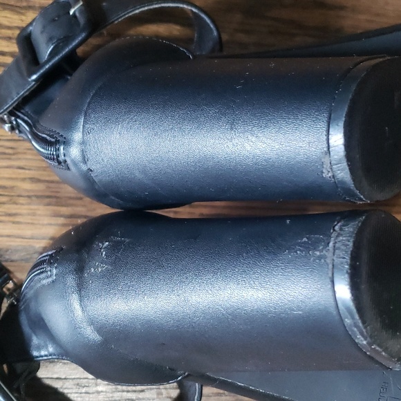 Rouge Helium Black Block Heels with Buckle and Zipper Back - Picture 12 of 16